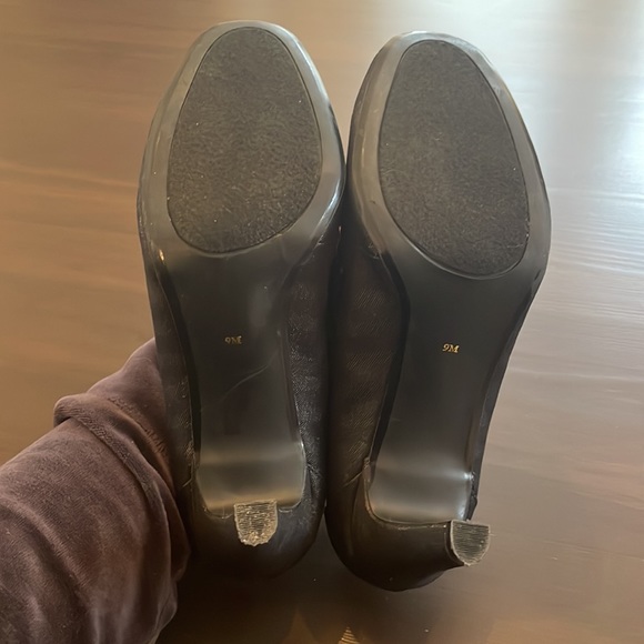 Ann Marino Pumps, Size 9M, 3.5”H heels, in very good used condition. - Picture 6 of 7